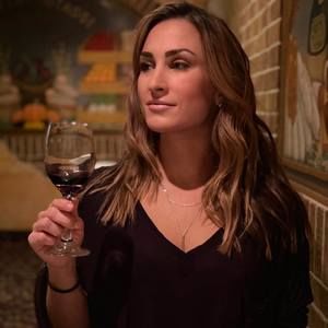 Meet your Posher, Lia